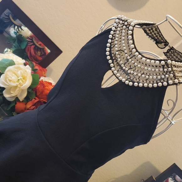 B-Envied halter top BLACK - Picture 3 of 5